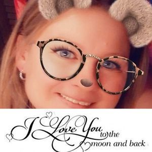 Meet your Posher, Joni